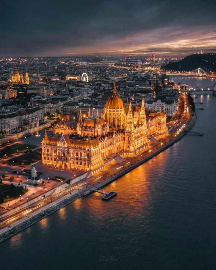 Budapest Garden Hostel ภายนอก รูปภาพ